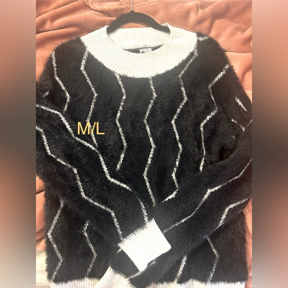 Boutique cozy pullover sweater.